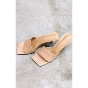 Tony Bianco Aaliyah Sandal in Biscuit Capretto 7.5 New